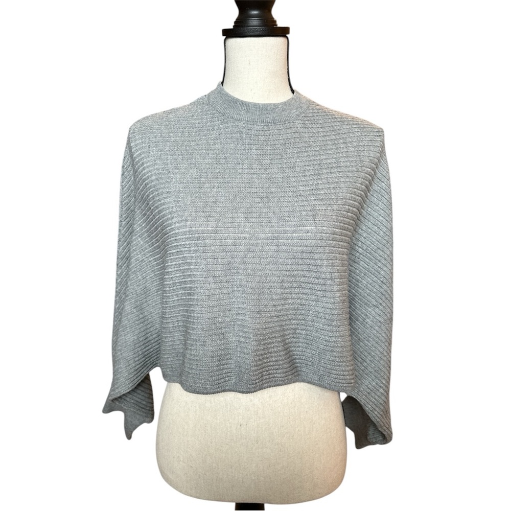 MOD REF Gray Ribbed Knit Cropped Poncho Sweater | Size Medium